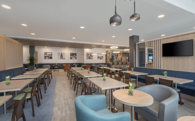 Premier Inn Cologne City Sud Hotel