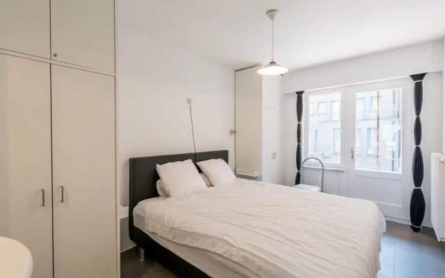 Apartment on Sea Wall With Stunning Views