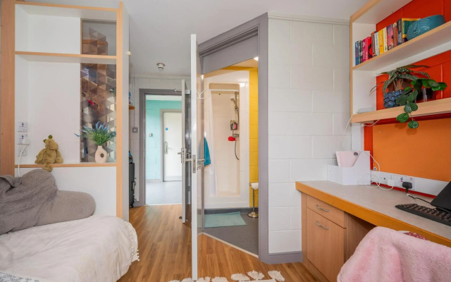 Queens University Belfast - Elms Village - Hostel
