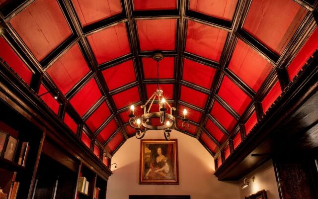 Weston Manor Hotel
