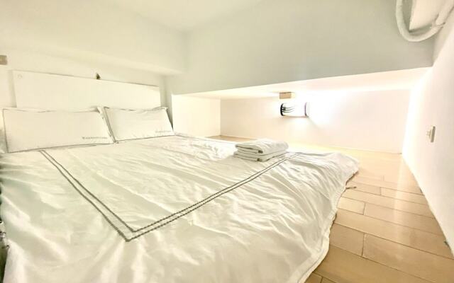 Tokyo Loft duplex apt