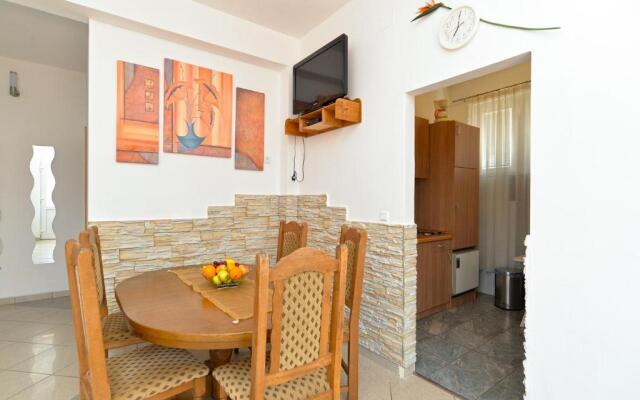 Apartments Smiljan 1466