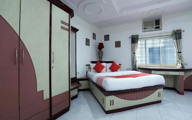 OYO Flagship 12049 Hotel Ravi Kiran Executive
