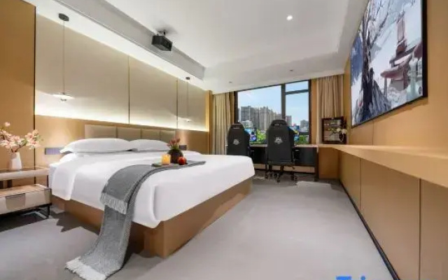 Wuyue Light Luxury E-sports Hotel (Chongqing Guanyinqiao Huangnibeng Metro Station Branch)