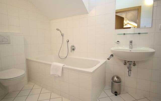 Cozy Apartment in Rauris near Forest