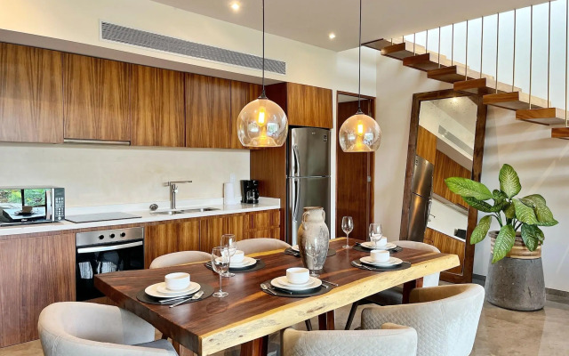 Mistiq Luxury Condo