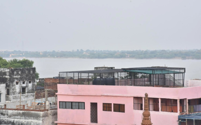 Tara Guest House