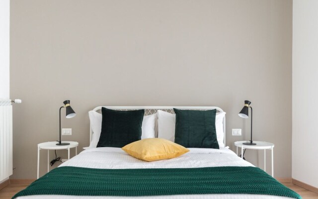 Modern Trendy Flat Well Connected W/vatican