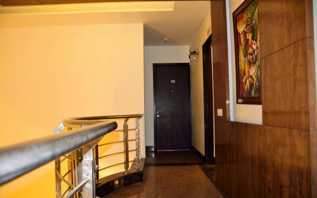FabHotel First Star Golf Course Road