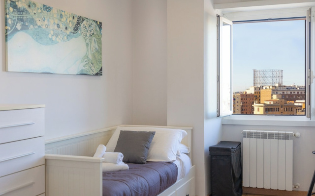 Rental in Rome Pyramid View Apartment