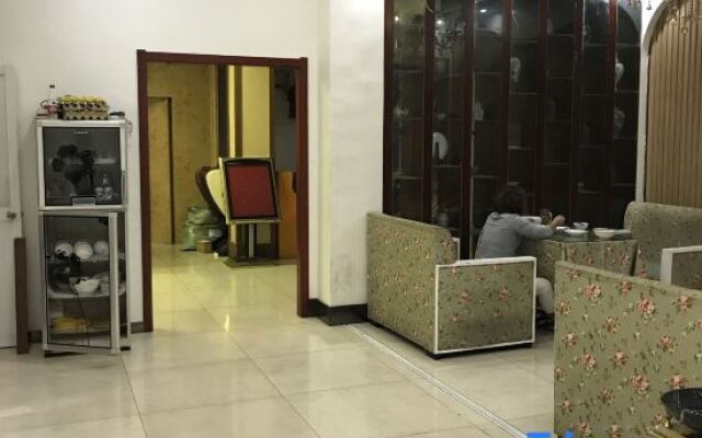 Phoenix City Hotel