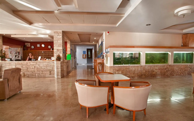 ILIOS APARTHOTEL(Tigaki)