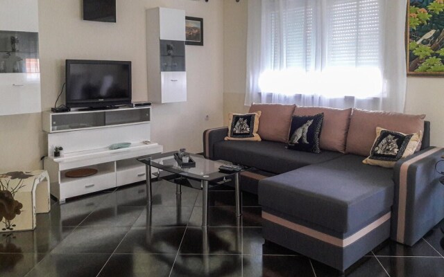 Beautiful Apartment in Fazana With Wifi and 1 Bedrooms