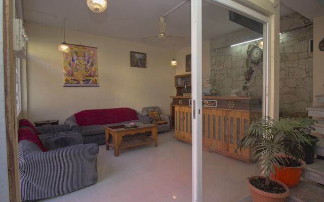 OYO 23353 Hidden Gem Residency