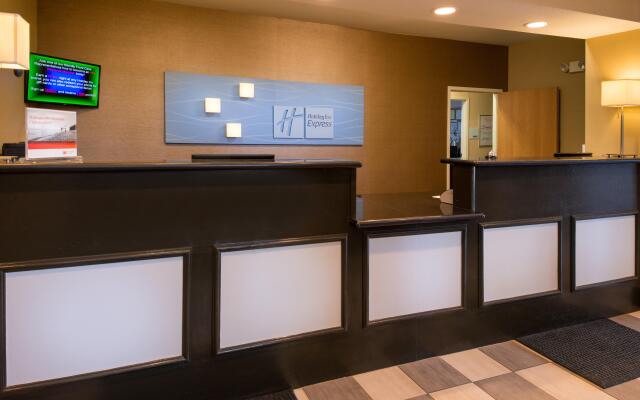 Holiday Inn Express & Suites Bucyrus by IHG