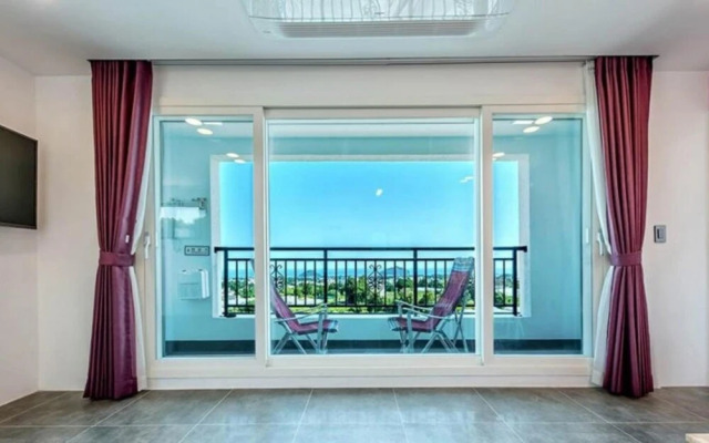 Seogwipo Moira Spa Pension