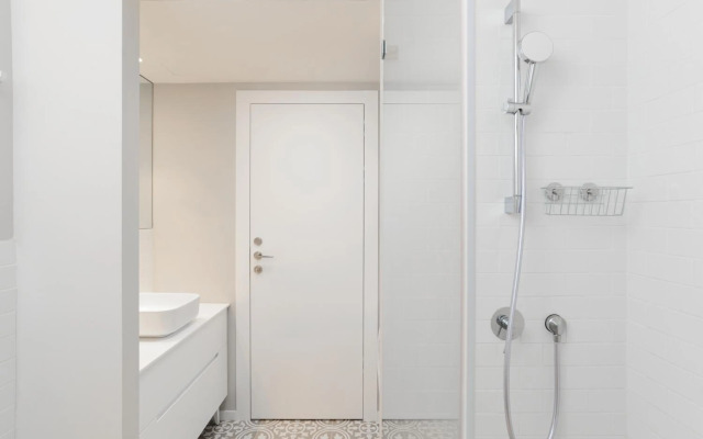 New 4BR Penthouse steps to the beach by HolyGuest