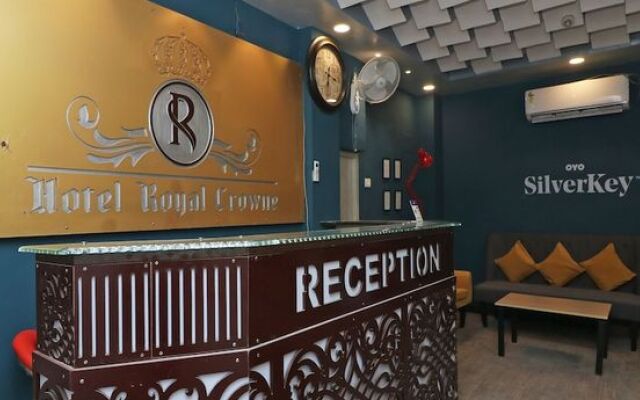 Silverkey Executive Stays 37812 Royal Crown Airport