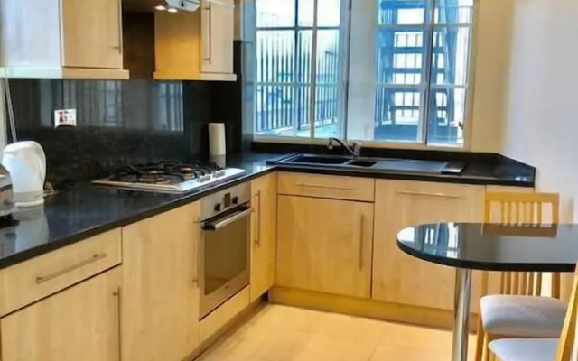 Buckingham Palace View Apartment