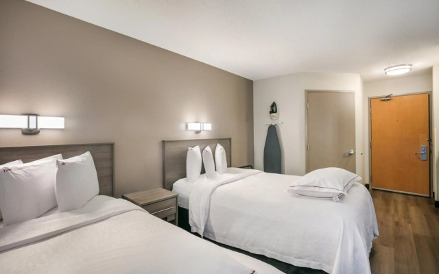 Red Roof Inn PLUS+ Boston - Logan