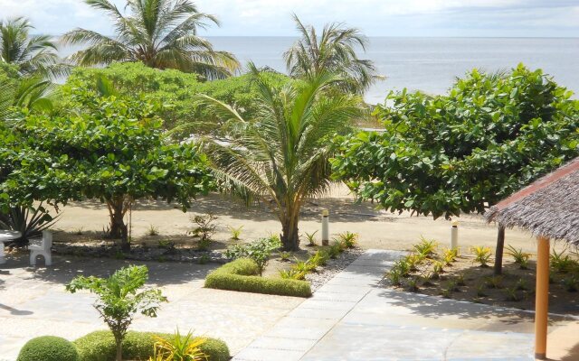 Gold View Beach Resort