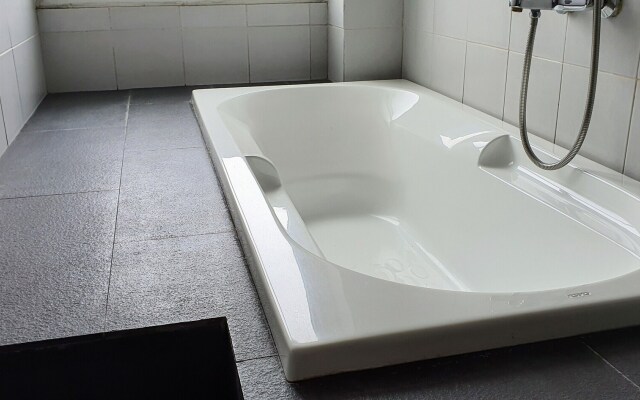 Queen Hotel Ninh Binh