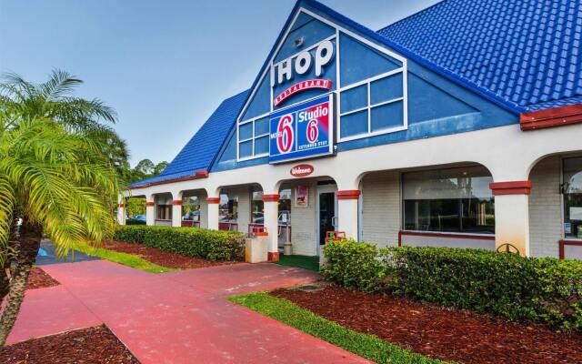 Red Roof Inn Vero Beach - I-95