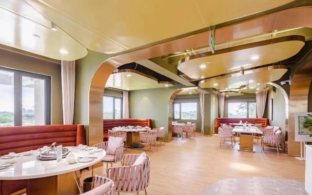 the Royal Bay Z Hotel