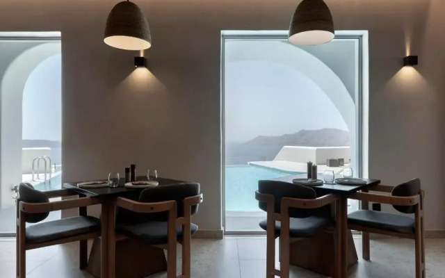 Hom Santorini