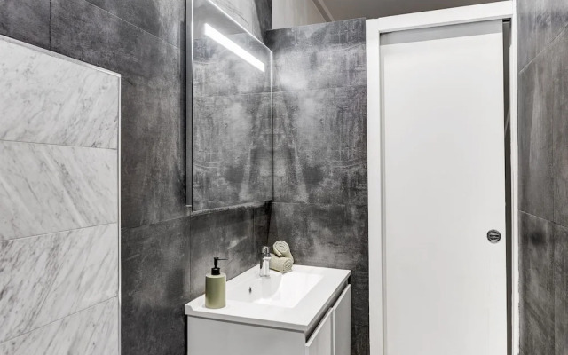 Stylish 1BR by Luxembourg Garden
