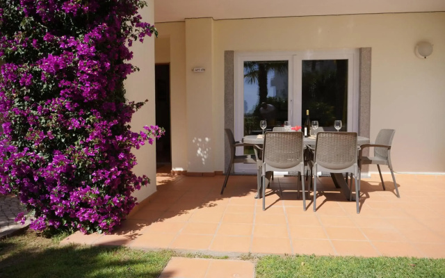 Spacious Apartment near Porto de Mos Beach, Lagos.