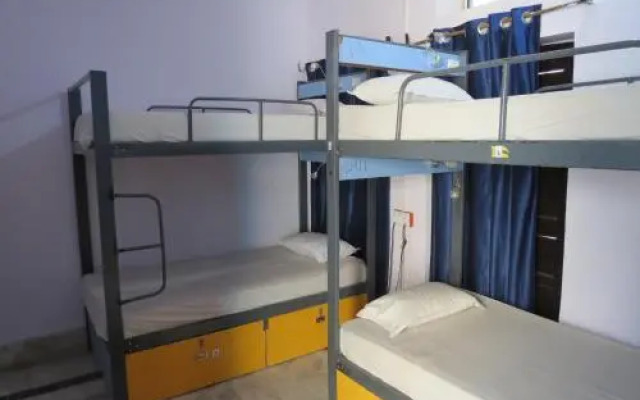 Hotel Poonam Pushkar