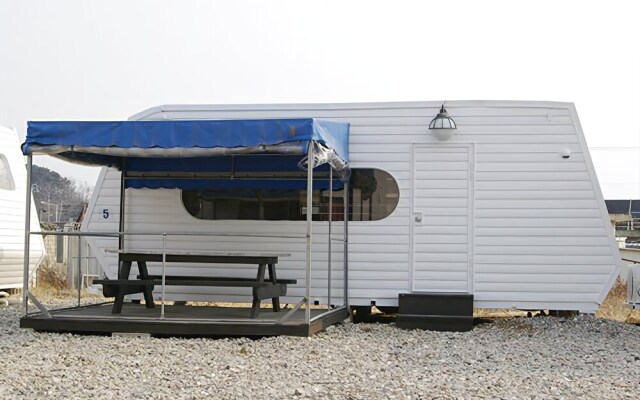 Eurwangni Seohae Camping Place