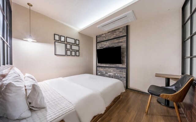 Busan Yonghodong Adena Hotel