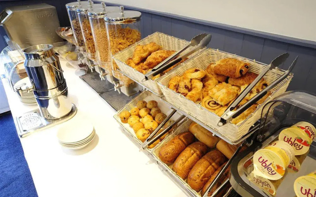 The Hotel Rafiya, Redditch