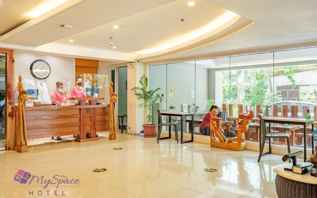 MySpace Hotel at BGC