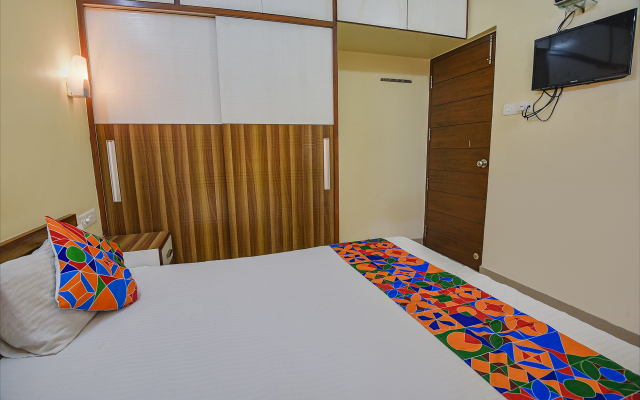 Fabhotel Cruze