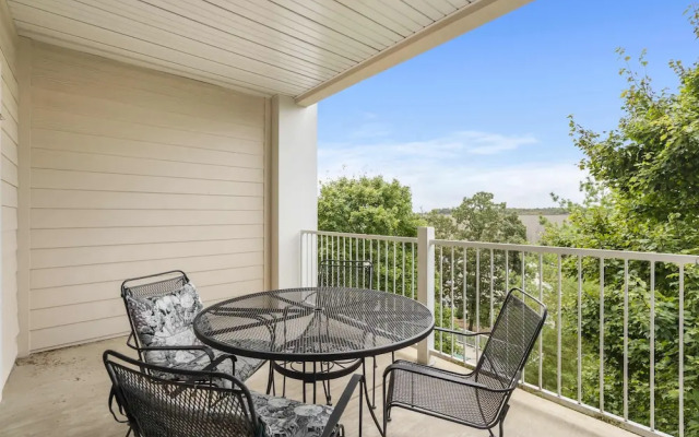 Branson Hills Getaway Sleeps 6