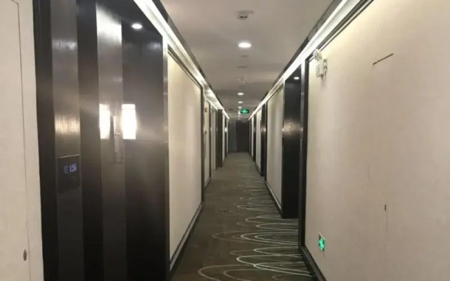 Xi . Hotel