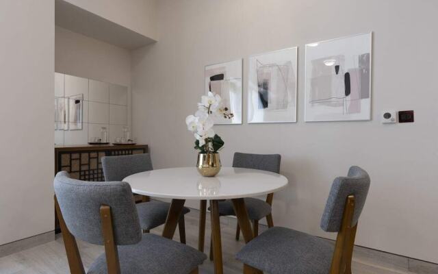 Delightful 2BR Apartment Privà Living
