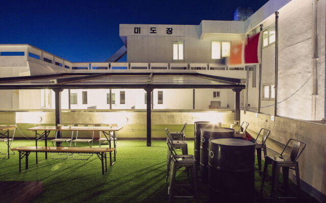 MIDO Hostel