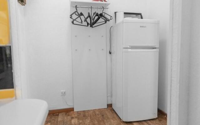 Vivid King Bed Apt - 12 minutes from City Center