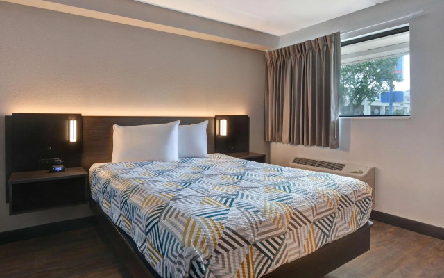 Studio 6 Jacksonville, FL - Baymeadows