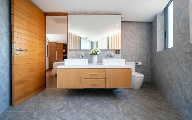 Luxury 2BR Apartment in Bluepoint 82