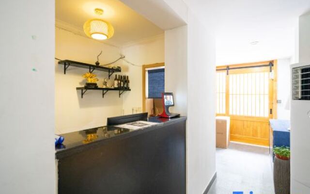 Qixia Hotel (Oriental Hospital Dongchang Road Subway Station)