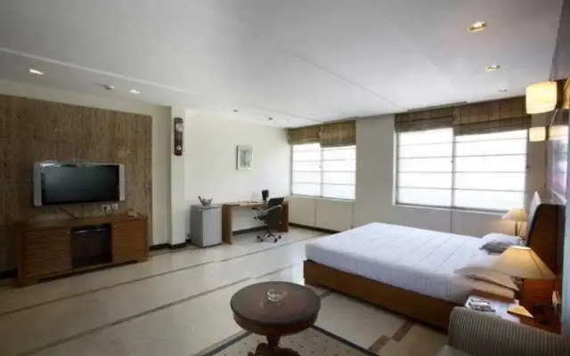 The Curzon Suites