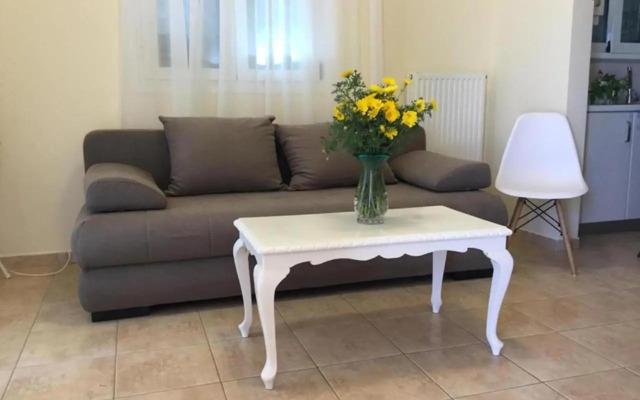 Seafront apartment in Kiveri, near Nafplion.