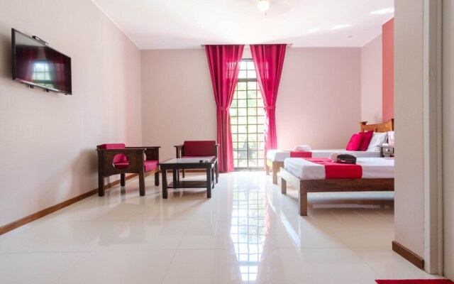 RedDoorz Plus @ West Nautical Road Puerto Galera