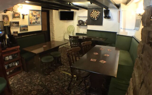 The Fox & Hounds Inn