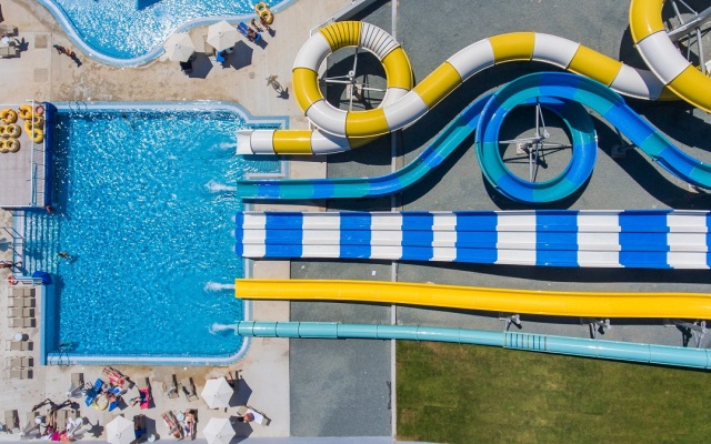 Narcissos Waterpark Resort